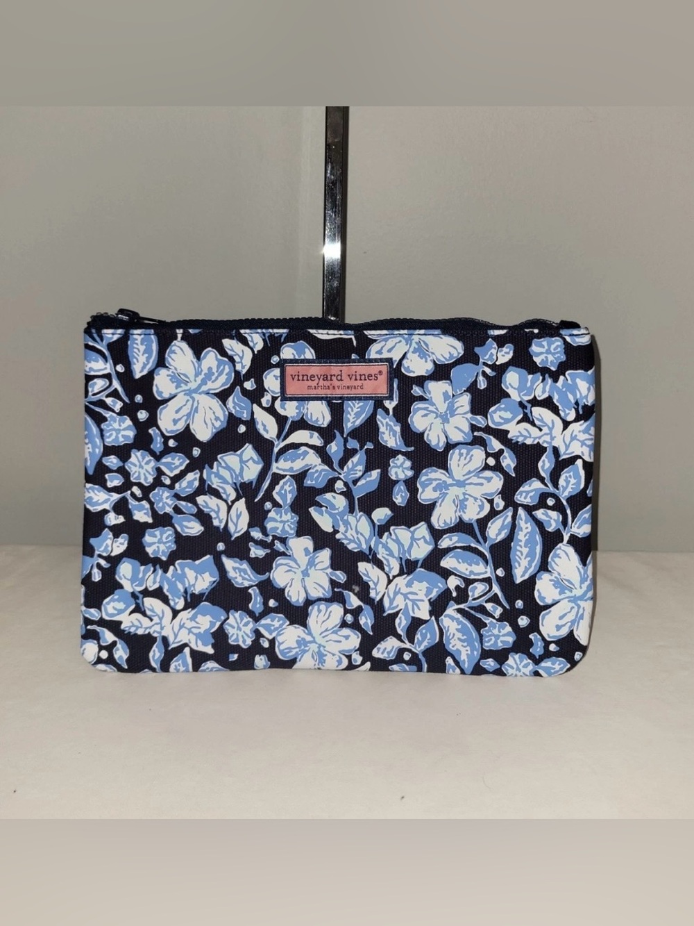 Vineyard Vines Cosmetic Pouch Martha's Vineyard Blue White Floral Purse Pouch
